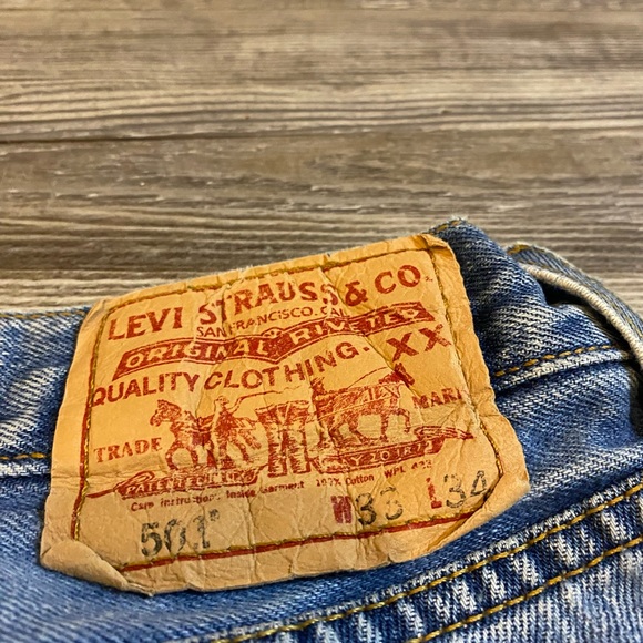 levis - Picture 2 of 3